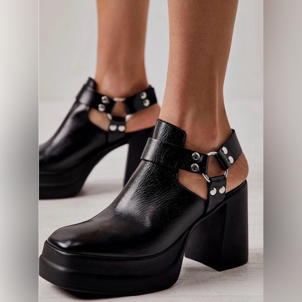 🆕FREE PEOPLE Hybrid Harness Boots Black Leather-Size 8.5 - Picture 6 of 17
